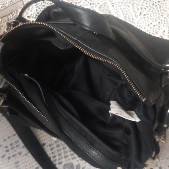 Danier Purse - Picture 8 of 14